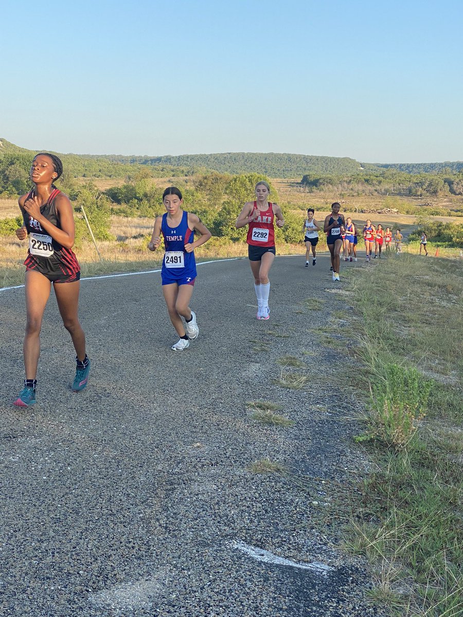 _Coach_SJ's tweet photo. Freshmen Parker Ling &amp; Clara Hill lead the @Bronco_CC varsity girls to a 2nd place team finish this morning 🎉 #runfastrunfar @BeltonISDAth @CoachCope23 @254BallCoach @coach_awooten https://t.co/zlmkBTf5XK