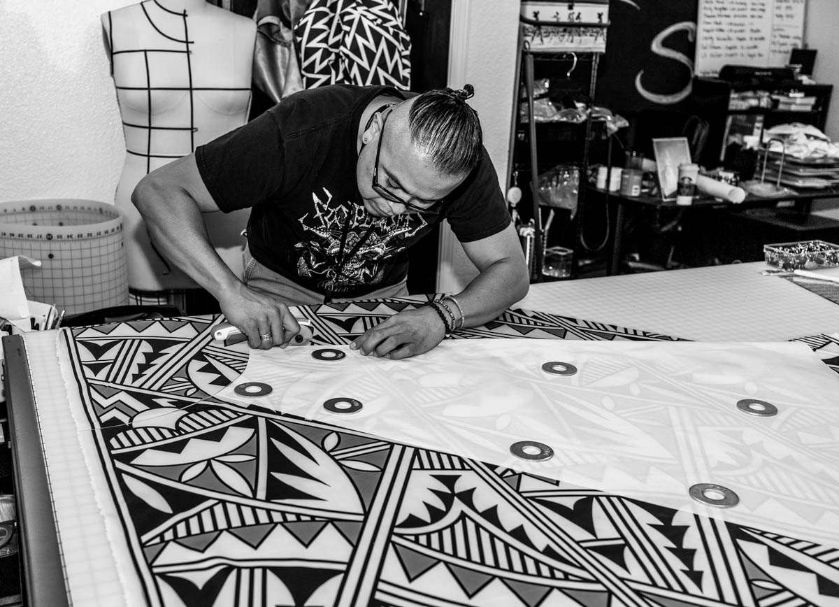 aconav_fashion's tweet photo. The mad scientist back in the lab. 
-
Now that market is over it's back to creating, cutting, and sewing. Also, several events to look forward to on the horizon. Stay tuned.
#ACONAV #EvokeEmpowerment #AcomaPueblo #couturedesigner #nativefashion #couturefashion #indigenousfashion https://t.co/Ez1Dgs86Ns