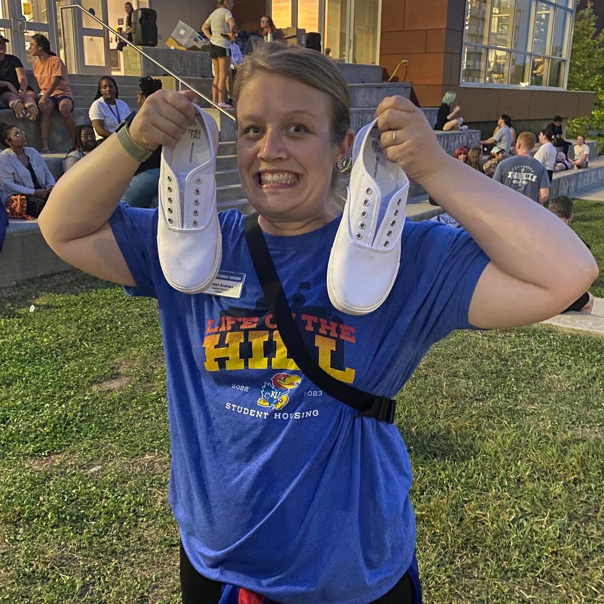 KUStudentHouse's tweet photo. Some scenes from yesterday’s “Chill on the Hill,” which we hosted as part of the Hawk Week activities. (Photo credit: Corbin Hall Coordinator Allie Kammerzell.) #RockChalkJayhawk #kustudenthousing #KUHawkWeek #hawkweek2022 #hawkweek22 #kuresidencehalls https://t.co/y4SX1qzD3r