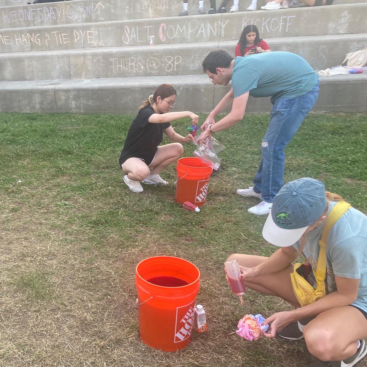 KUStudentHouse's tweet photo. Some scenes from yesterday’s “Chill on the Hill,” which we hosted as part of the Hawk Week activities. (Photo credit: Corbin Hall Coordinator Allie Kammerzell.) #RockChalkJayhawk #kustudenthousing #KUHawkWeek #hawkweek2022 #hawkweek22 #kuresidencehalls https://t.co/y4SX1qzD3r