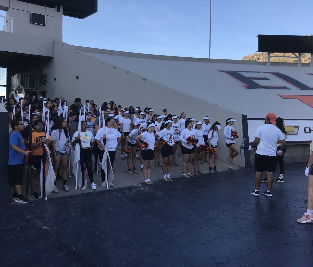 KFOX14Photogs's tweet photo. Everyone is getting ready, are you going to the game tomorrow? https://t.co/Y1PR946E0j