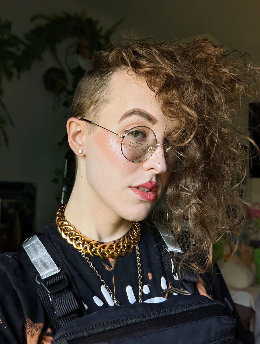 eva '🐾🔪' beva on Twitter: "outtakes"