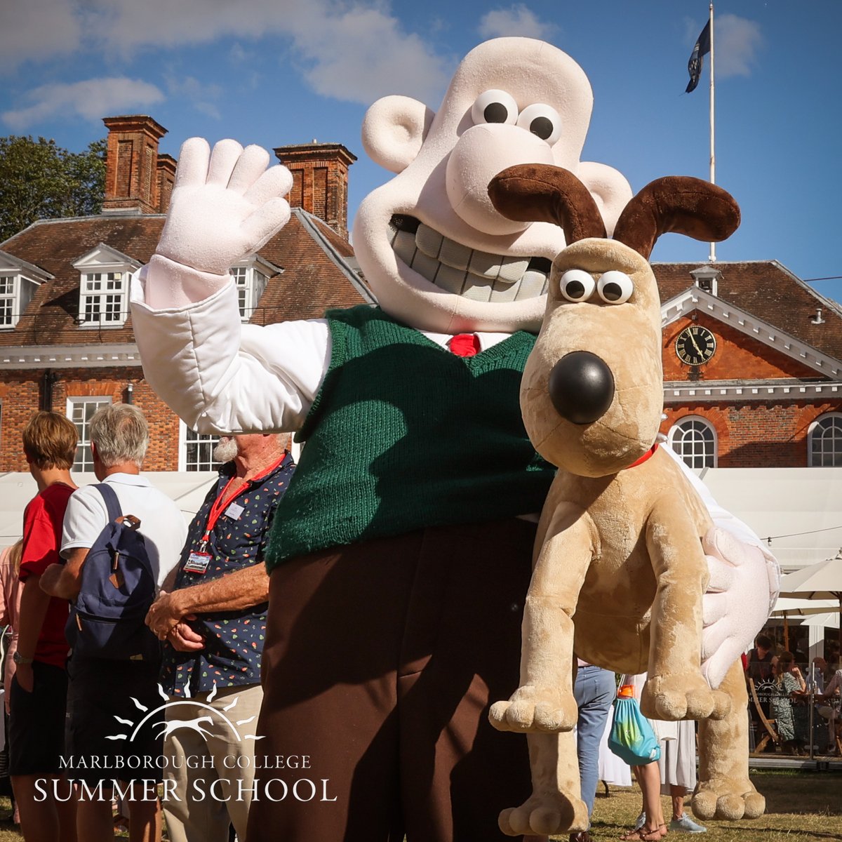 MCol_Summer's tweet photo. That was a cracking summer Grommit! 🧀😎 https://t.co/3LrSMw6Cj0