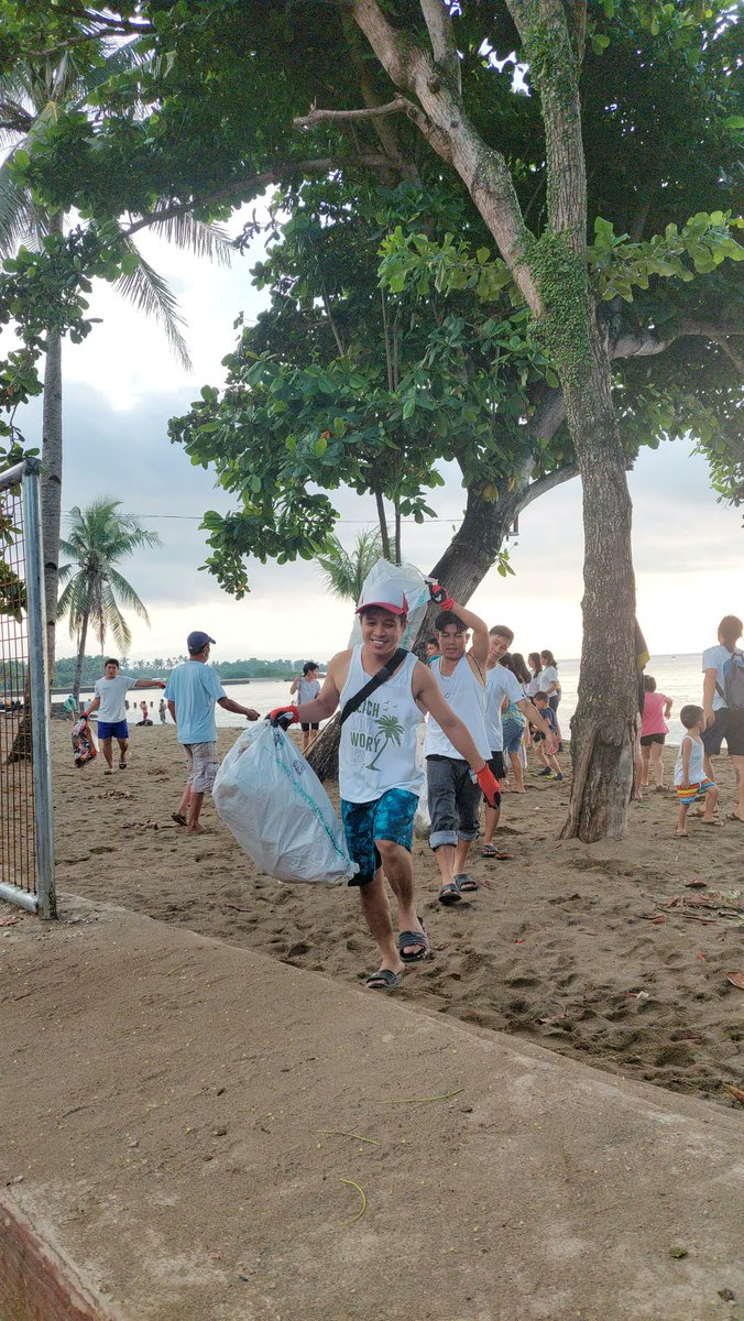bcollective_llc's tweet photo. $BEACH
Great work by @Jaijaikho and her team on a successful beach clean in the Philippines

Check out the post and others like it on Beach Action: https://t.co/sRMkJDRHji
#BeachCollective #BeachAction #BeachToken #CircularEconomy #Lebanon #Oceans #BeachClean #BeachCleanUp https://t.co/weZVu1s7db