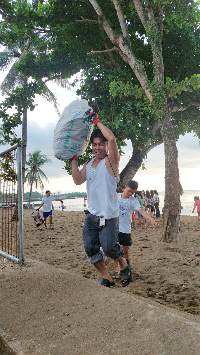 bcollective_llc's tweet photo. $BEACH
Great work by @Jaijaikho and her team on a successful beach clean in the Philippines

Check out the post and others like it on Beach Action: https://t.co/sRMkJDRHji
#BeachCollective #BeachAction #BeachToken #CircularEconomy #Lebanon #Oceans #BeachClean #BeachCleanUp https://t.co/weZVu1s7db