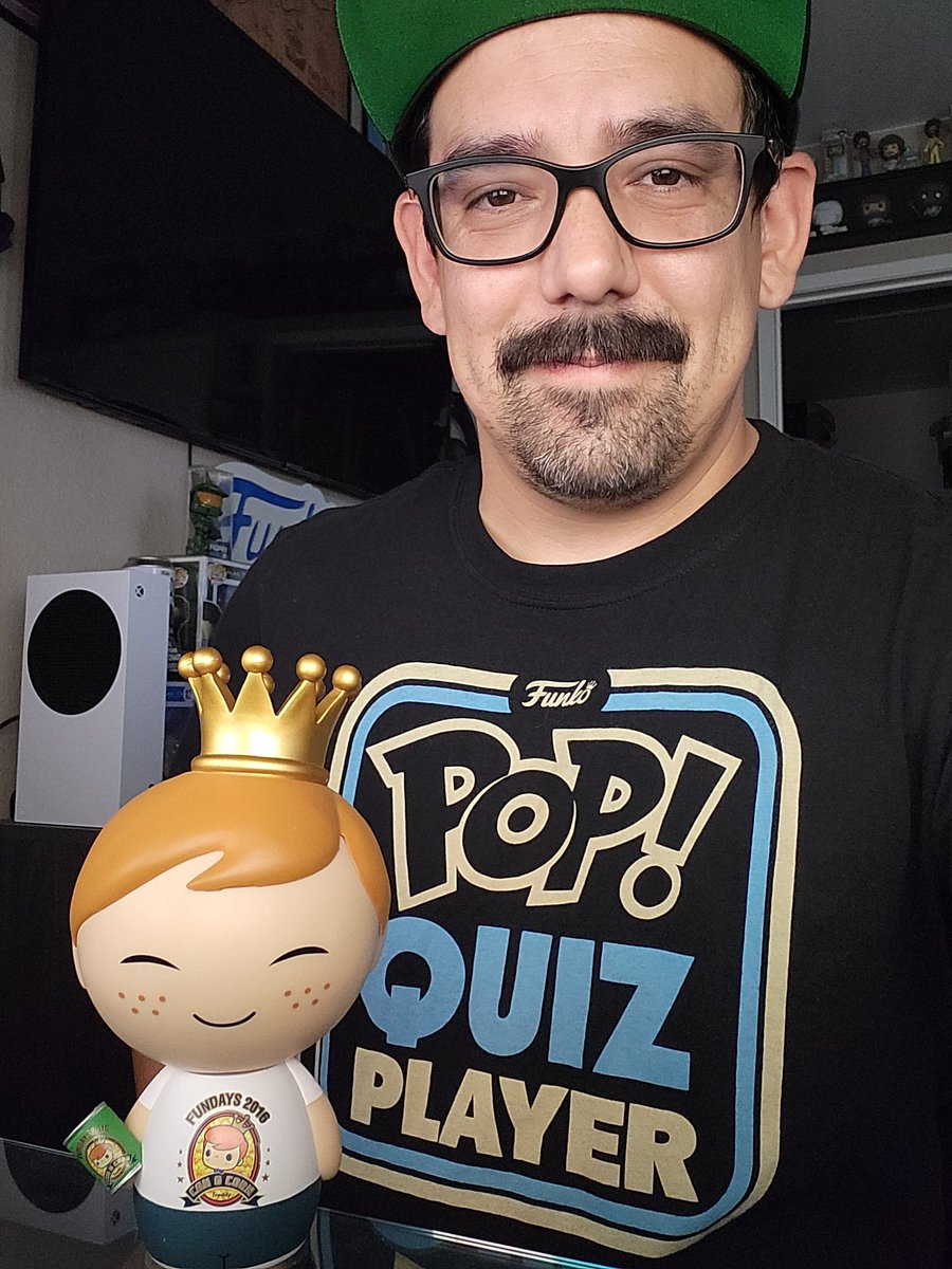 VoltFacedMike's tweet photo. Happy Friday!! @originalfunko 🎉
#FunkoFashionFriday
#FunkoFunatic #PopQuizPlayer #FreddyFunko #XLDorbz #CanOcorn #LE100 https://t.co/n72LSQQRj2
