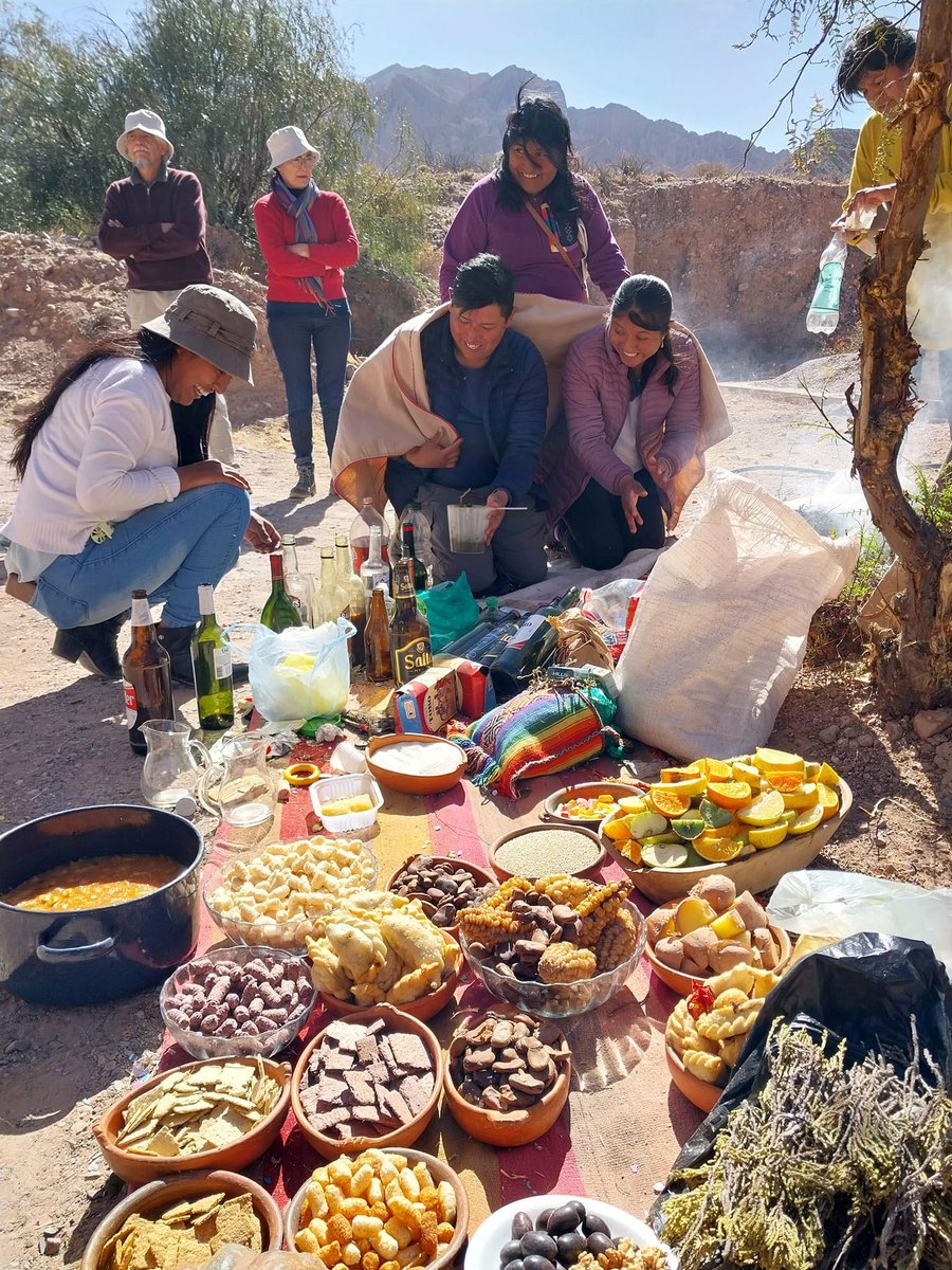 cauqueva's tweet photo. Exitoso 2° Encuentro de la región NOA de la Red de Alimentos Cooperativos en CAUQUEVA
Con más de 70 representantes de instituciones, cooperativas y de otras organizaciones del sector campesino e indígena y de la economía popular de 7 provincias argentinas https://t.co/ah3wGyhH8S https://t.co/7nQ2VGOJ9c