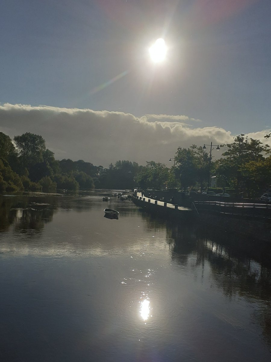 #FF Greetings from sunny #Sligo. @vivmacphail @paulinemorgan56 @Iliketowritelol @letstalkcrime @PhillipaJC @Migratetofringe @marytbrad @AttractaFahy @Pat_McDermott @FoleysFables @ljryan07 @dreamoutloud @frisk_d @askonly3 @MariMaxwell17 @MaryAngland @TonyMcGrane66 @__SeanOConnor