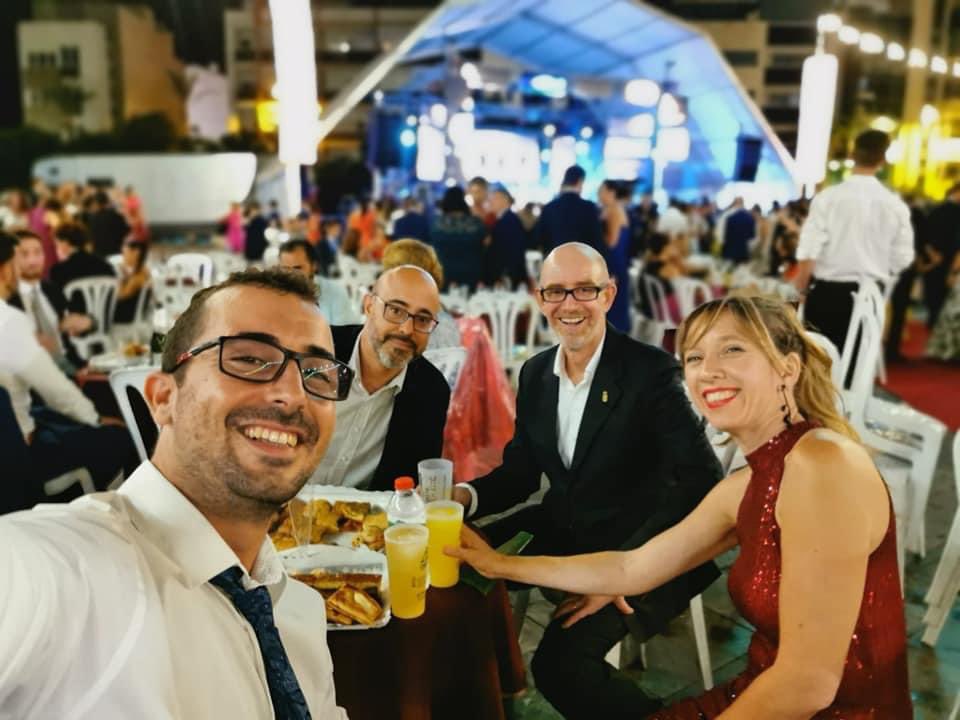 CompromisBLO's tweet photo. 🎉Encarem la recta final de les nostres Festes amb un munt de vivències i bons moments a la butxaca. 

Retrobaments amb amistats, amb la música i amb l'ambient al carrer.

😍🤩Com ens agrada Benicarló en festes! 

#BenicarlóEnFestes #Festes2022 https://t.co/38C0W9J1sZ