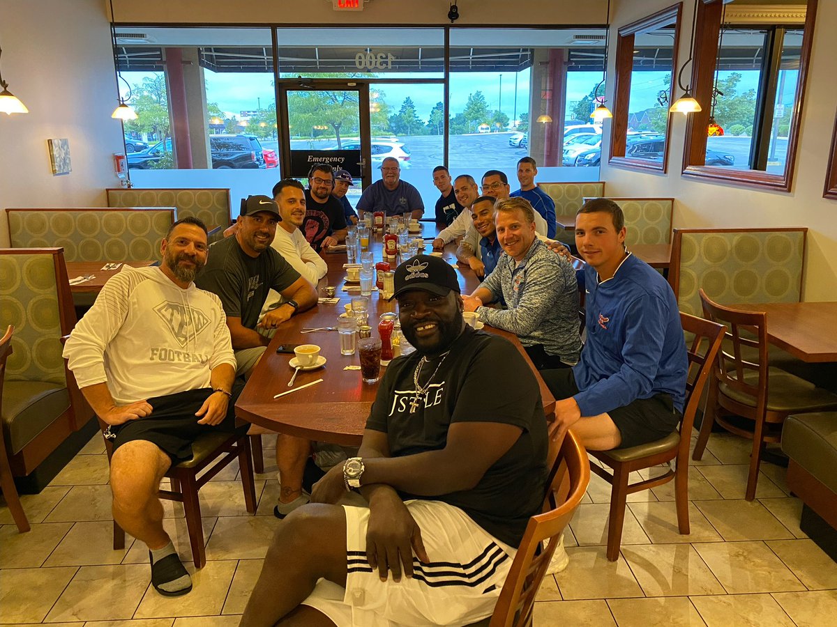 My pops n I got breakfast every single Friday during the football season.

You can’t get through life alone, especially during hard times. 

The support I’ve gotten from this staff, my amazing girlfriend, n literally everyone has kept me going n I can’t thank you all enough #TPW