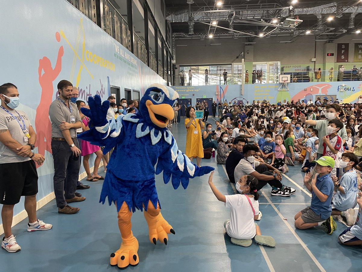 brazilmeg's tweet photo. Welcome assemblies, playground joy, faculty birthdays and Back to School Night…all in person! F2F school has never felt so great. #uniquelyunis #unisvaluescommunity
#unislearningtoinspire https://t.co/H5rGY0AXe8