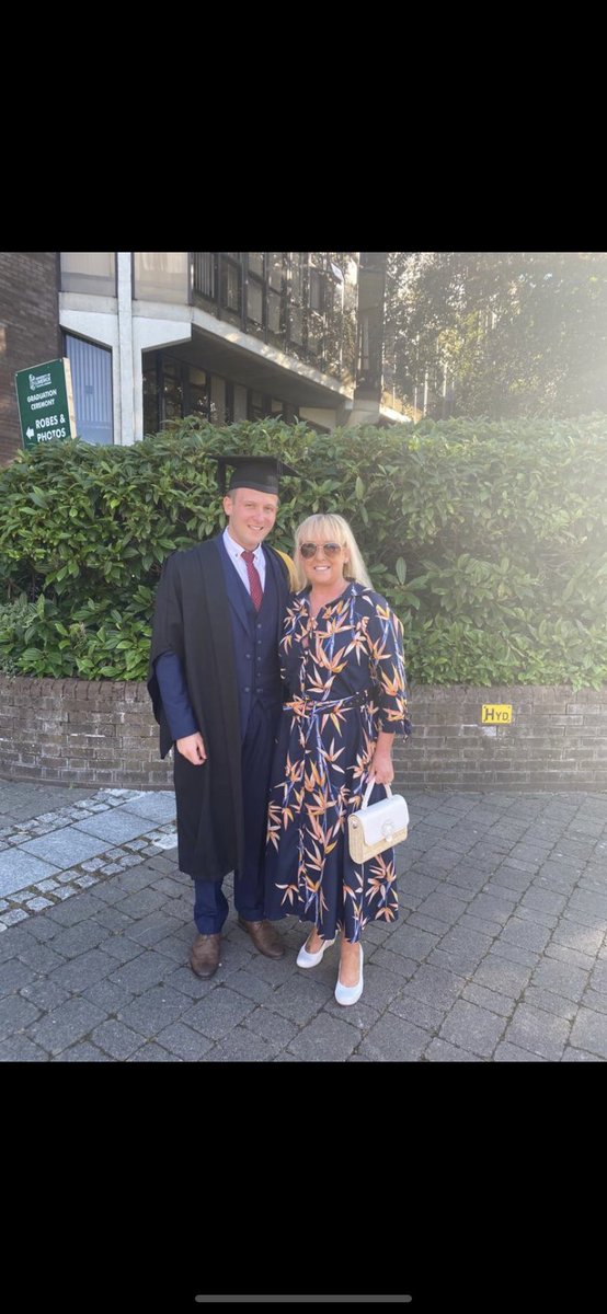 VanessaFlaherty's tweet photo. Graduation day with my first born. # proud Mammy. https://t.co/sNOSdMLvDc