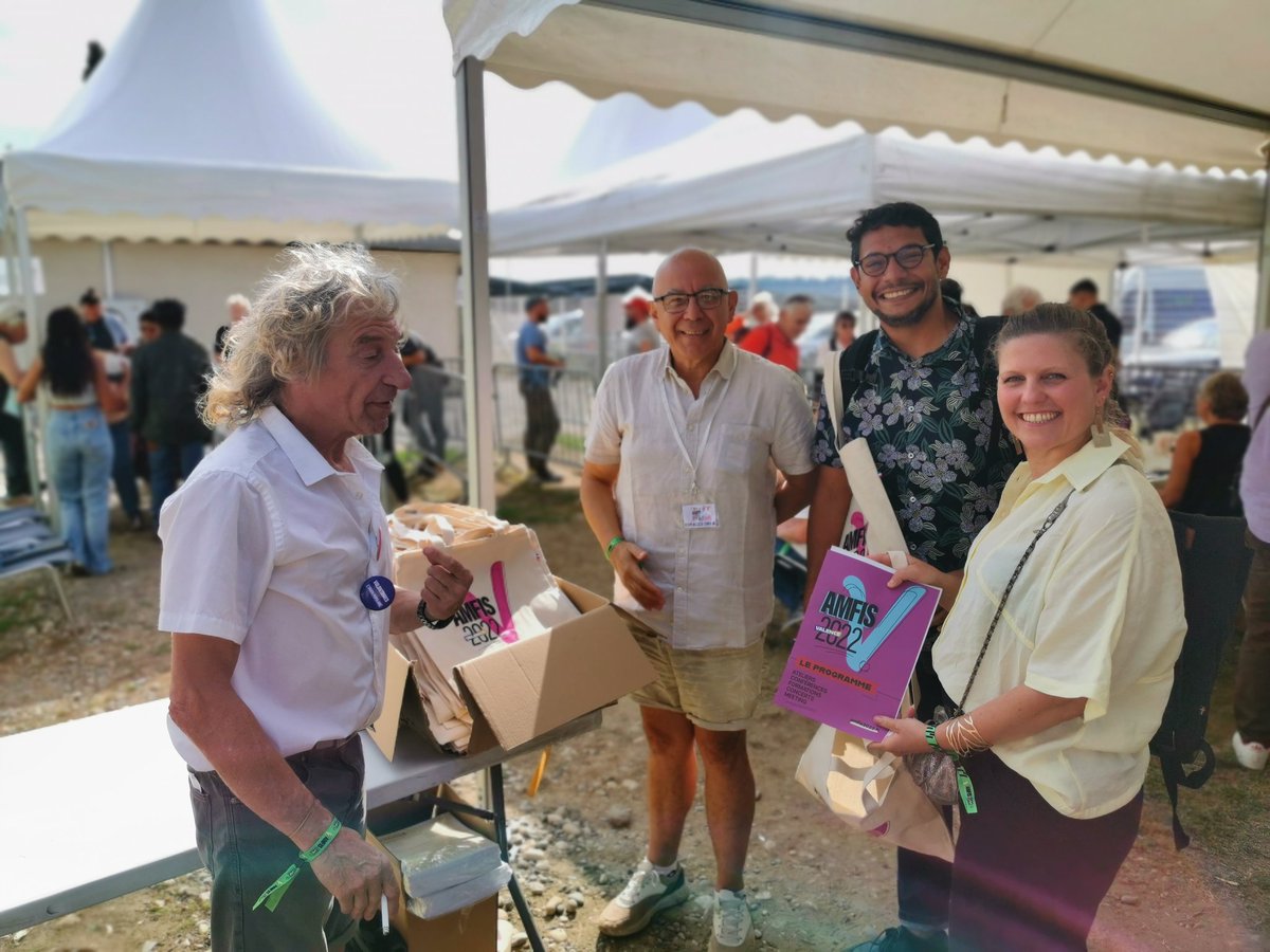 FALInsoumis's tweet photo. 🇫🇷🇧🇷 Arrivée aux #AMFIS2022 des premiers invités internationaux.

Merci aux ami.e.s du Parti des Travailleurs (PT) brésilien de nous faire l'honneur de leur présence. Avec Lula pour la présidence du Brésil ! https://t.co/Nbe3ko7Tb1