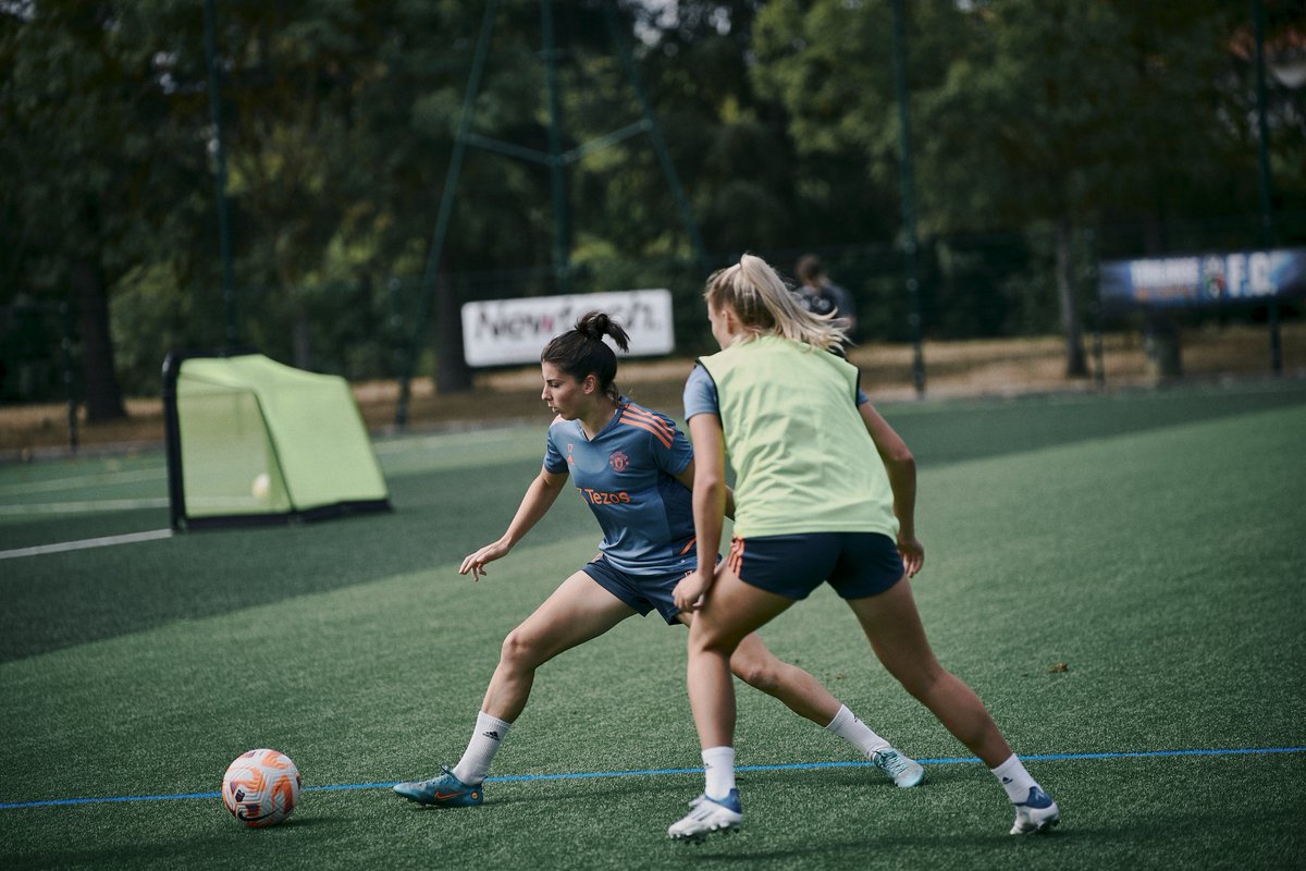 <a href="/HayleyLadd/">Hayley Ladd</a> 🇪🇸 <a href="/OnaBatlle/">Ona Batlle</a> and <a href="/LuciaGarcia17/">Lucía García</a> have received call-ups to the latest Spain squad 👌

#MUWomen