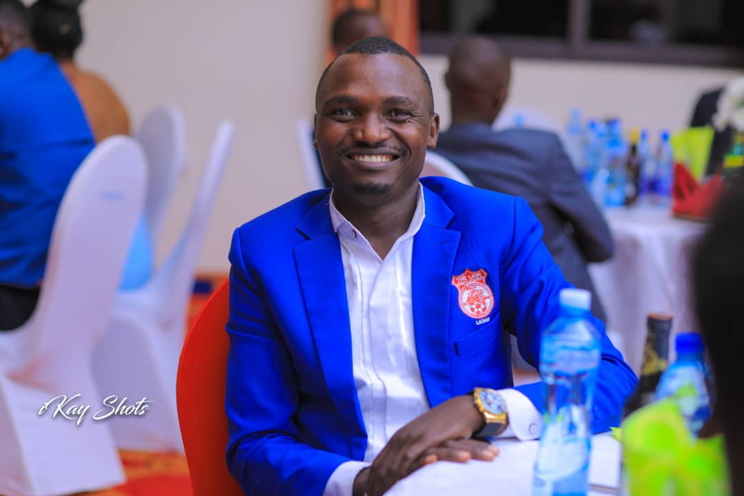 AdsonIsco's tweet photo. @MosesMagogo @OfficialFUFA @FUFARadio @fufatv1 @Educ_SportsUg @GovUganda @Parliament_Ug @FUFAWomen #TutegeereOmupiira 

Ronald Alonso
CEO
Omugezi
@lionsportsacademy https://t.co/rmHD1lyn8s