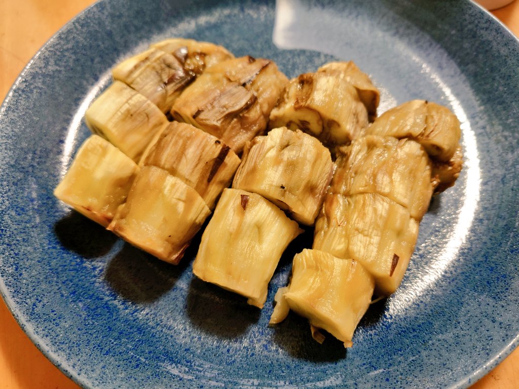 ryo_crf's tweet photo. ワシの作る焼き茄子とは根本的に何かが違うようだ( ･ิω･ิ) https://t.co/pNGwOVRLLb