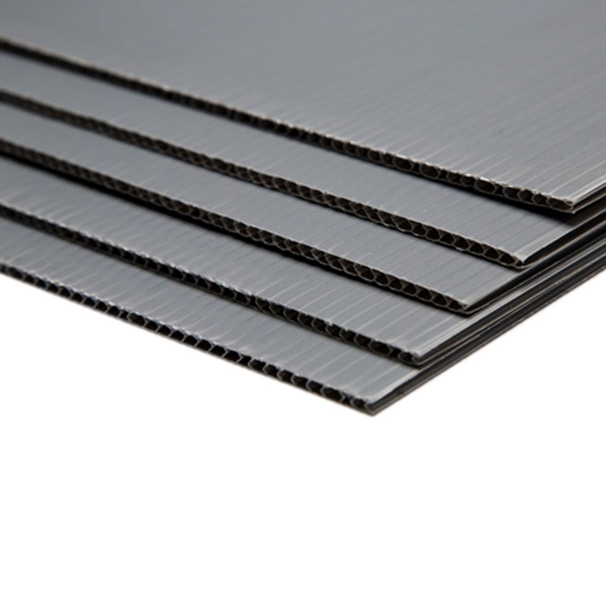 Las planchas de cartón plástico se fabrican con dos capas de plástico reciclado con corrugación entre ambas. La corrugación son delgados tubos estructurales usados para añadir fuerza al plástico.
➡️ bit.ly/3ww1ckF

#Coplasem #envases #embalajes #cartonplastico