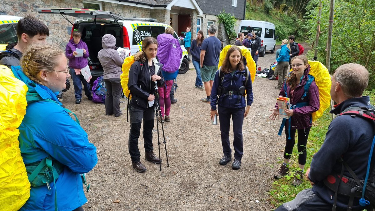 St John Ambulance DofE tweet media