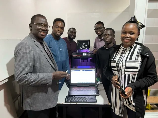 #SurgicalTrainingChallenge finalist <a href="/habilaumaru/">Habila Umaru</a> visits 
<a href="/itesl_fablab/">ITESL FabLab</a> to discuss 3D printing of bones for Tibial Fracture Fixation <a href="/Medical_Makers/">Medical Makers</a> <a href="/julielynnwong/">Julielynn Wong</a>