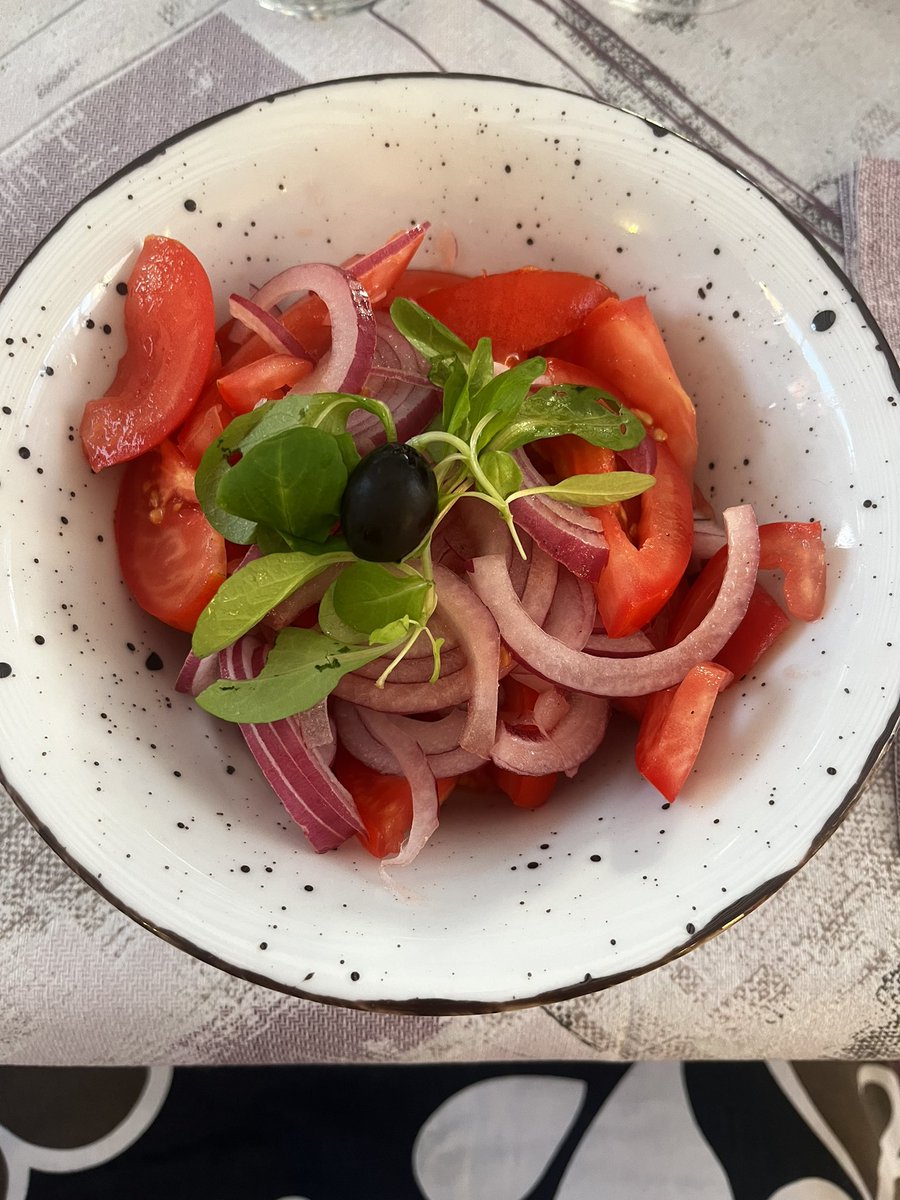 danielasteinro1's tweet photo. Authentic #croatian #food #foodporn #croatia @DanielSteinrode @RogoznicaTB @Croatia_hr #pasta #seafood #tomatoes #Essen #Genuss #Enjoy #enjoylife #shrimps #blitva #seaside #Coast #dalmacia #dalmatien https://t.co/yNdCQepNNw