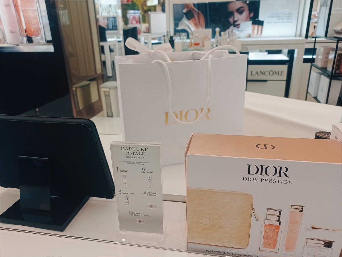 ความลับของนางฟ้า 🤫

#DiorBeautyxCherprang