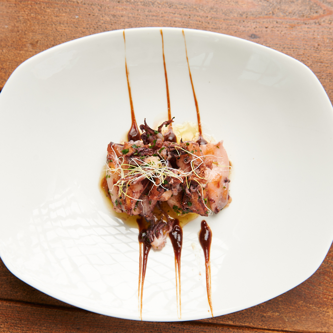 Define perfección en un único plato 👌
🍽 Txipirones a lo Pelayo

📋🍴 bit.ly/LaRiberaCarta
📲 bit.ly/ReservasLaRibe…
☎ 946 57 54 74