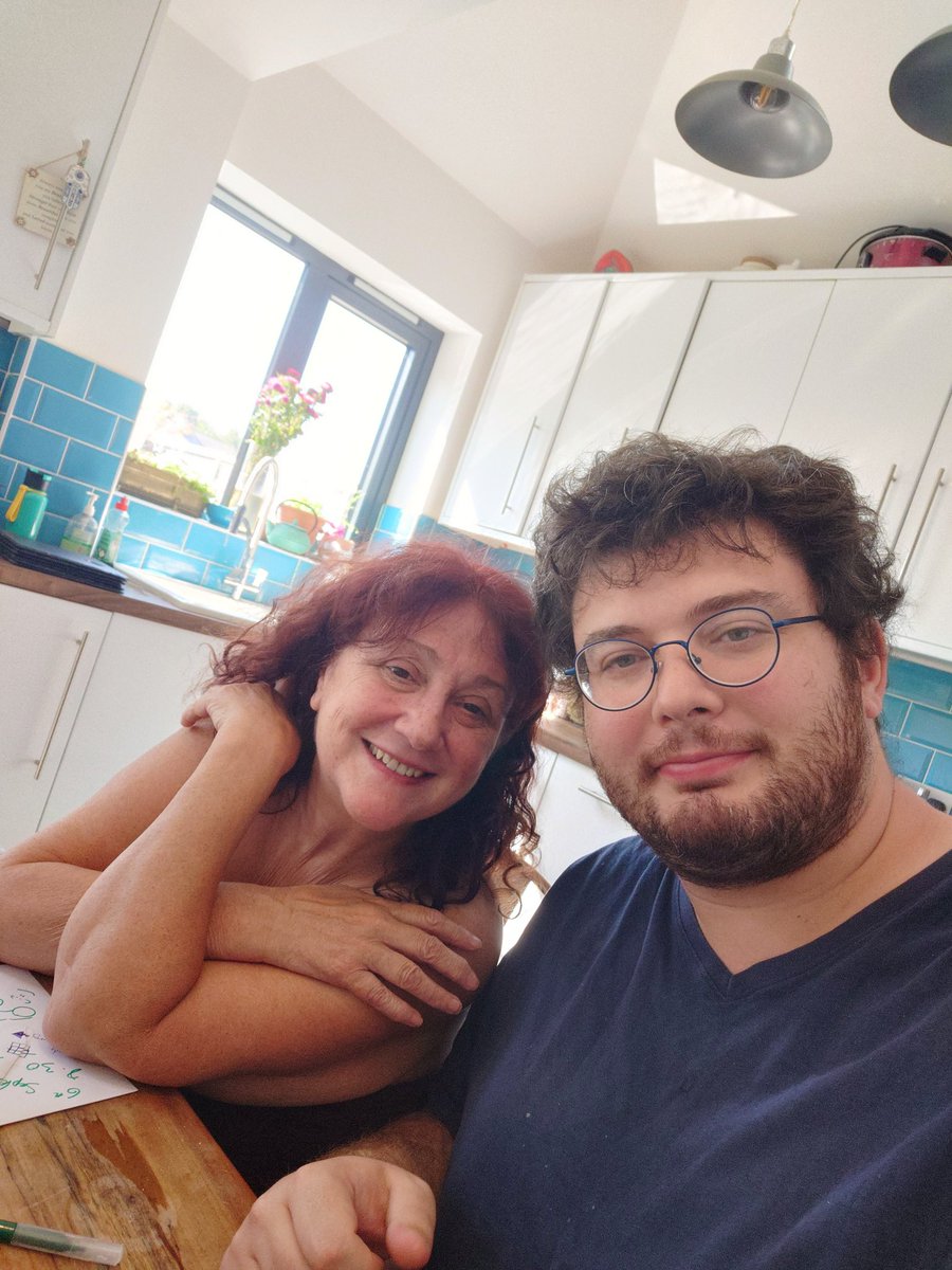 louiricha's tweet photo. Best mum ever, thanks for the lovely birthday morning! Xxx https://t.co/SIEqs5bclo