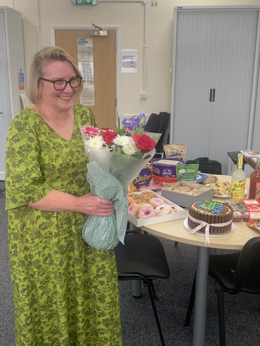 LauraNorfolkPT's tweet photo. Happy Retirement to the wonderful Janet after 25 years in @NCHC_NHS LD services!! 💚💙 https://t.co/mC3BsHZfhz