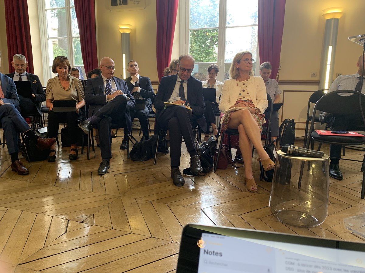 Devant les rectrices et recteurs, intervention stimulante et motivante de <a href="/sretailleau/">Sylvie Retailleau</a>, Ministre <a href="/sup_recherche/">Ministère Enseignement supérieur/Recherche/Espace</a>, pour présenter sa feuille de route et les  mesures d’urgence et de soutien au pouvoir d’achat des étudiants prises pour cette rentrée <a href="/ASBarthez/">Anne-Sophie Barthez</a>