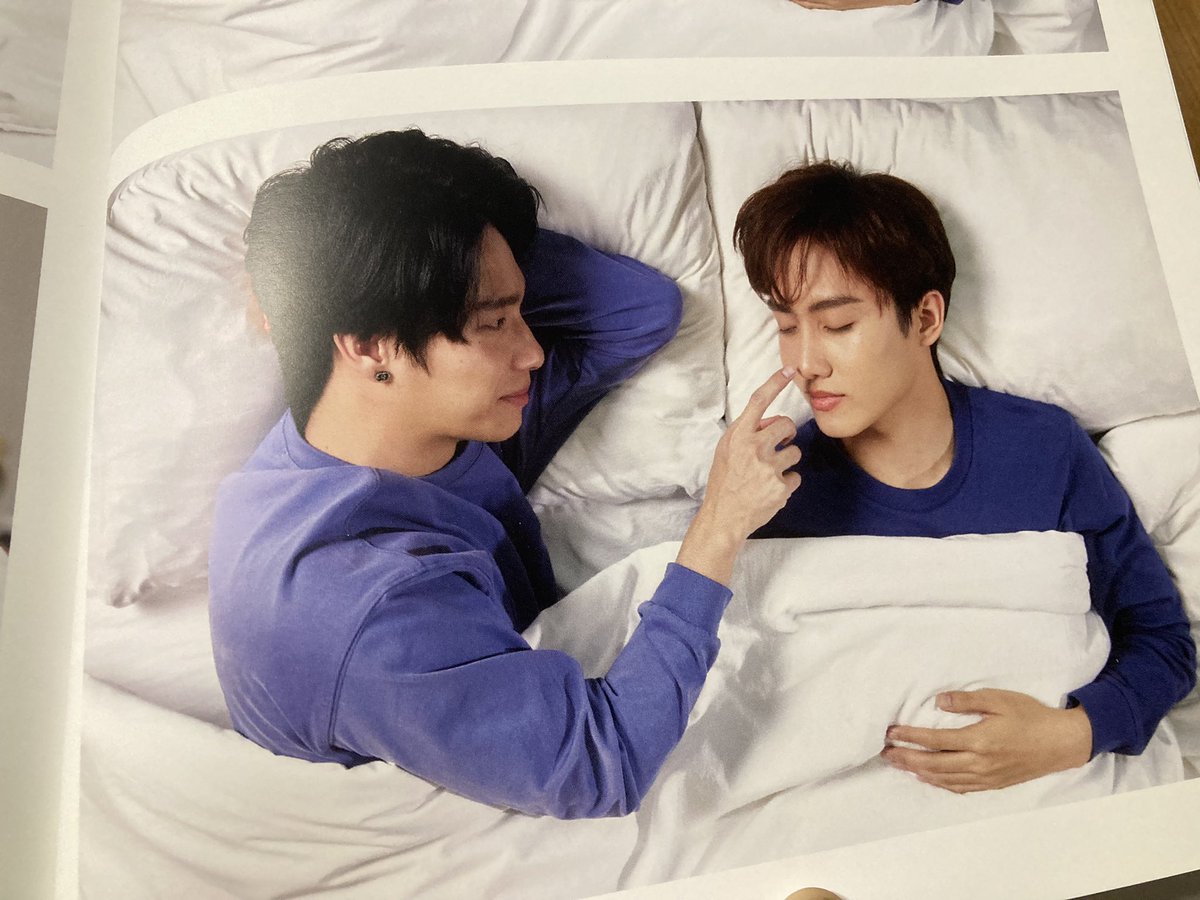 02polkal's tweet photo. เด็กเล็กมาถึงบ้านแล้ววว ~ น่ารักมากเลย 😭😭 โฟโต้บุ๊คแต่ละรูปน่ารักมั่กๆ
#dtacxprommark
#prompayy
#MSIWAT
#พร้อมมาร์ค https://t.co/KDSKEJegy4
