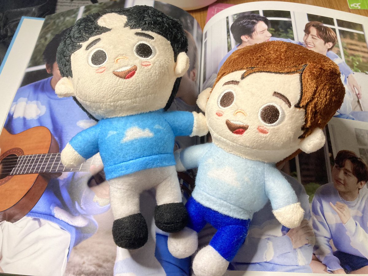 02polkal's tweet photo. เด็กเล็กมาถึงบ้านแล้ววว ~ น่ารักมากเลย 😭😭 โฟโต้บุ๊คแต่ละรูปน่ารักมั่กๆ
#dtacxprommark
#prompayy
#MSIWAT
#พร้อมมาร์ค https://t.co/KDSKEJegy4