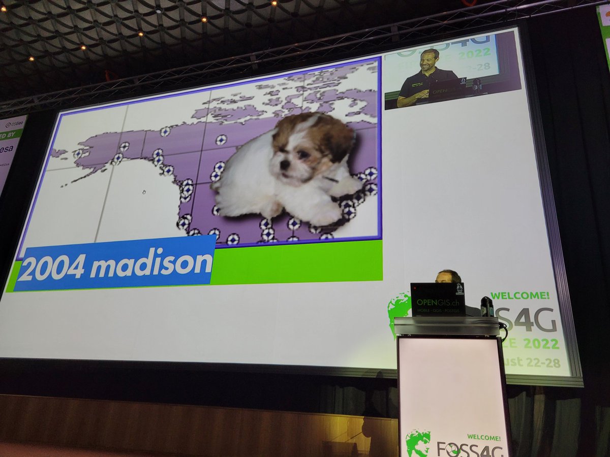 geomenke's tweet image. .@mbernasocchi giving a great history of #QGIS in the auditorium #FOSS4G2022 @foss4g
