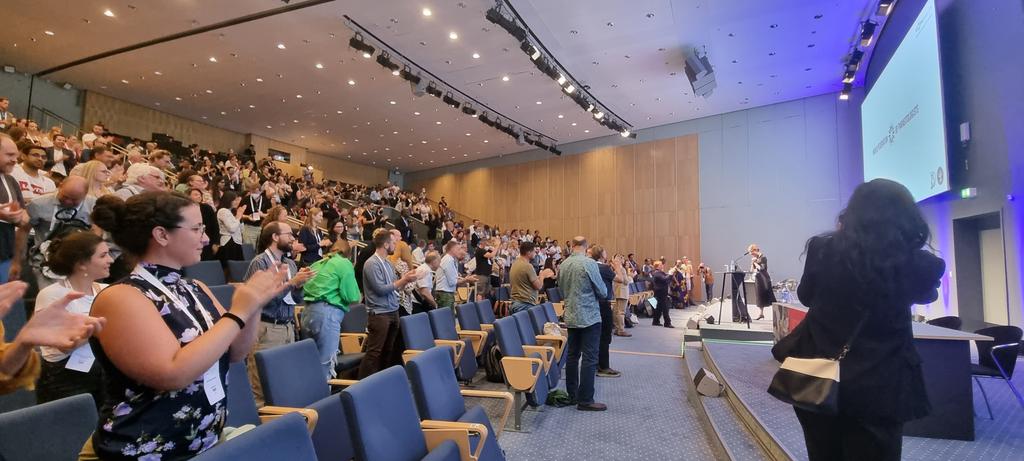 nicholacalvani's tweet photo. A standing ovation for @PikkaJokelainen, the first woman elected president of the @WorldFedPara and our 100th @herminthology profile!

This is the sound of the glass ceiling breaking 💪 https://t.co/4eeKbSyL9A