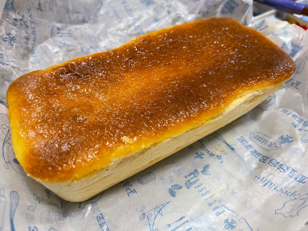 asukayama7's tweet photo. #リムヴェール の限定販売の 夏にサッパリチーズケーキ、なう♪
こってりで美味しい!
#Limevert #東京都北区帰宅メシ #東京都北区 #王子 #北区スイーツ https://t.co/YJDZttKSUd