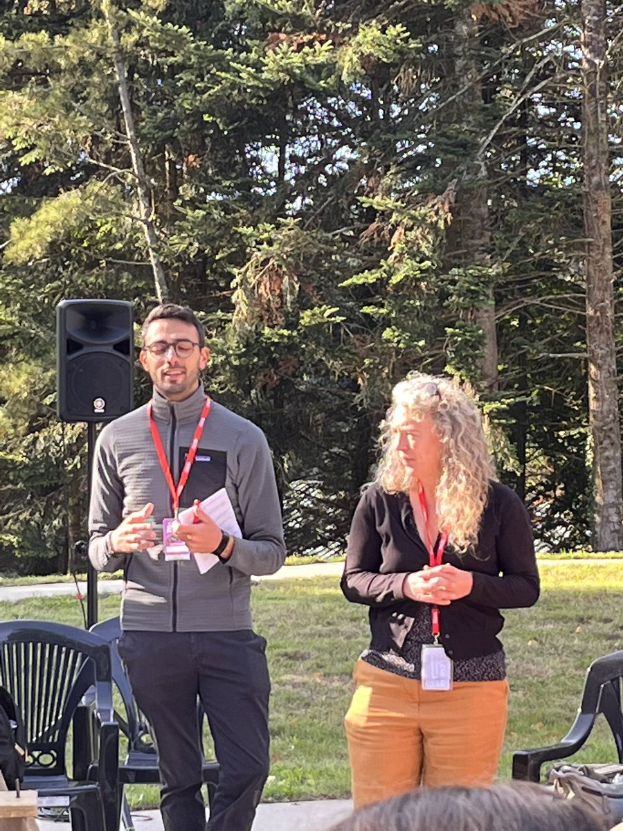 Spectacle vivant en Bretagne (@svbretagne) on Twitter photo #rias2022 2nde matinée à l’att. des professionnel.les du spectacle vivant.
Un réseau breton pour la diffusion des arts de la rue ?
Avec @LeFourneau, réseau RENAR, <a href="/_ladeferlante/">La Déferlante</a>. Accueillis par <a href="/LaPorteNeuve/">Domaine de la Porte Neuve</a> #riecsurbelon <a href="/QuimperleCo/">Quimperlé Communauté</a>
++ spectacle-vivant-bretagne.fr/activite/actio… #rias2022 2nde matinée à l’att. des professionnel.les du spectacle vivant.
Un réseau breton pour la diffusion des arts de la rue ?
Avec @LeFourneau, réseau RENAR, <a href="/_ladeferlante/">La Déferlante</a>. Accueillis par <a href="/LaPorteNeuve/">Domaine de la Porte Neuve</a> #riecsurbelon <a href="/QuimperleCo/">Quimperlé Communauté</a>
++ spectacle-vivant-bretagne.fr/activite/actio…