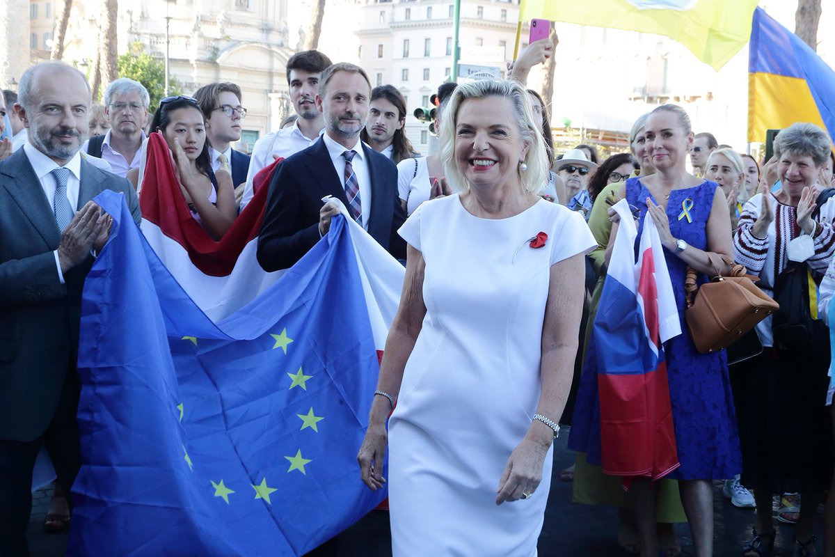 UKRinIT's tweet photo. Siamo orgogliosi di avere amici come voi.
Grazie per essere stati con noi nei momenti più difficili🇺🇦 https://t.co/by4aZk8YCU