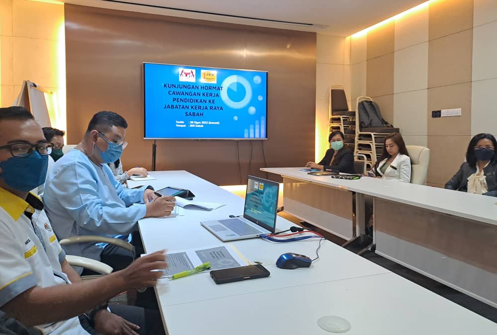 Kunjungan hormat dan libaturus  Cawangan Kerja Pendidikan, JKR Kuala Lumpur ke Pejabat JKR Sabah, Kota Kinabalu, Sabah. - Persefahaman dan kerjasama terjalin diteruskan. Tarikh 26 Ogos 2022. #jasakepadarakyat #jkrmalaysia <a href="/BalamuruganIr/">Dato' Ir. Dr. Balamurugan G.</a> <a href="/JKRMalaysia/">JKR Malaysia</a>