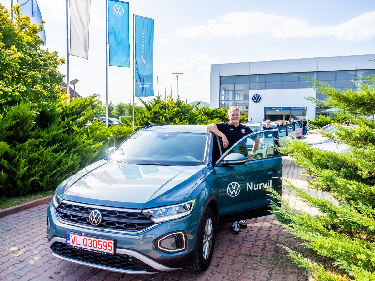 NurvilVW's tweet photo. #Nurvil #Volkswagen este #sponsoroficial al clubului #SCMRamnicuValcea - Handbal feminin, pentru anul competițional 2022-2023. #driveitforward #RamnicuValcea #handbal #partener 💙 https://t.co/3sOdK9TEBB