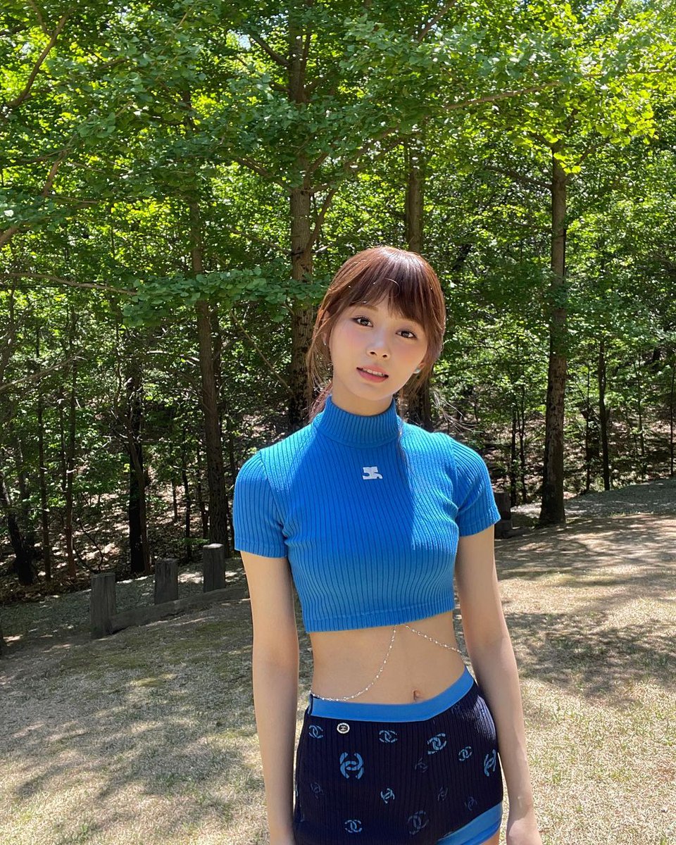 tzugram's tweet photo. Tzuyu's (@/thinkaboutzu) Instagram update!

"finally, #TalkthatTalk is out!! tell me all the things in your mind. it's nice to see ONCE on a music show after a long time L🙆🙅E"

#쯔위 #TZUYU  #ツウィ #周子瑜 https://t.co/uQcnXJac5k