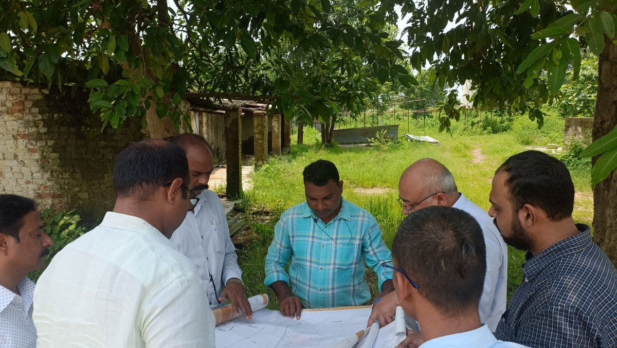 DIPA_Sambalpur's tweet photo. Visited Basantpur Industrial Estate &amp; Jamadarpali. verified the development also showed all the land patches to the new potentials investors. Also had discussions on future expansion plan of those areas. https://t.co/1hKiwWjVML