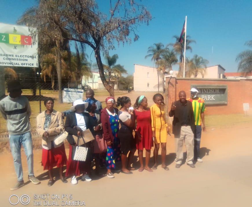 bulawayoblue's tweet photo. #Entumbane Ward 10 helped several residents to #RegisterToVoteZW today at the ZEC offices in Bulawayo today.  
#KangeneUmfana
#KanjileMulombe
#RegisterToVoteZW https://t.co/PGxsDHowlo