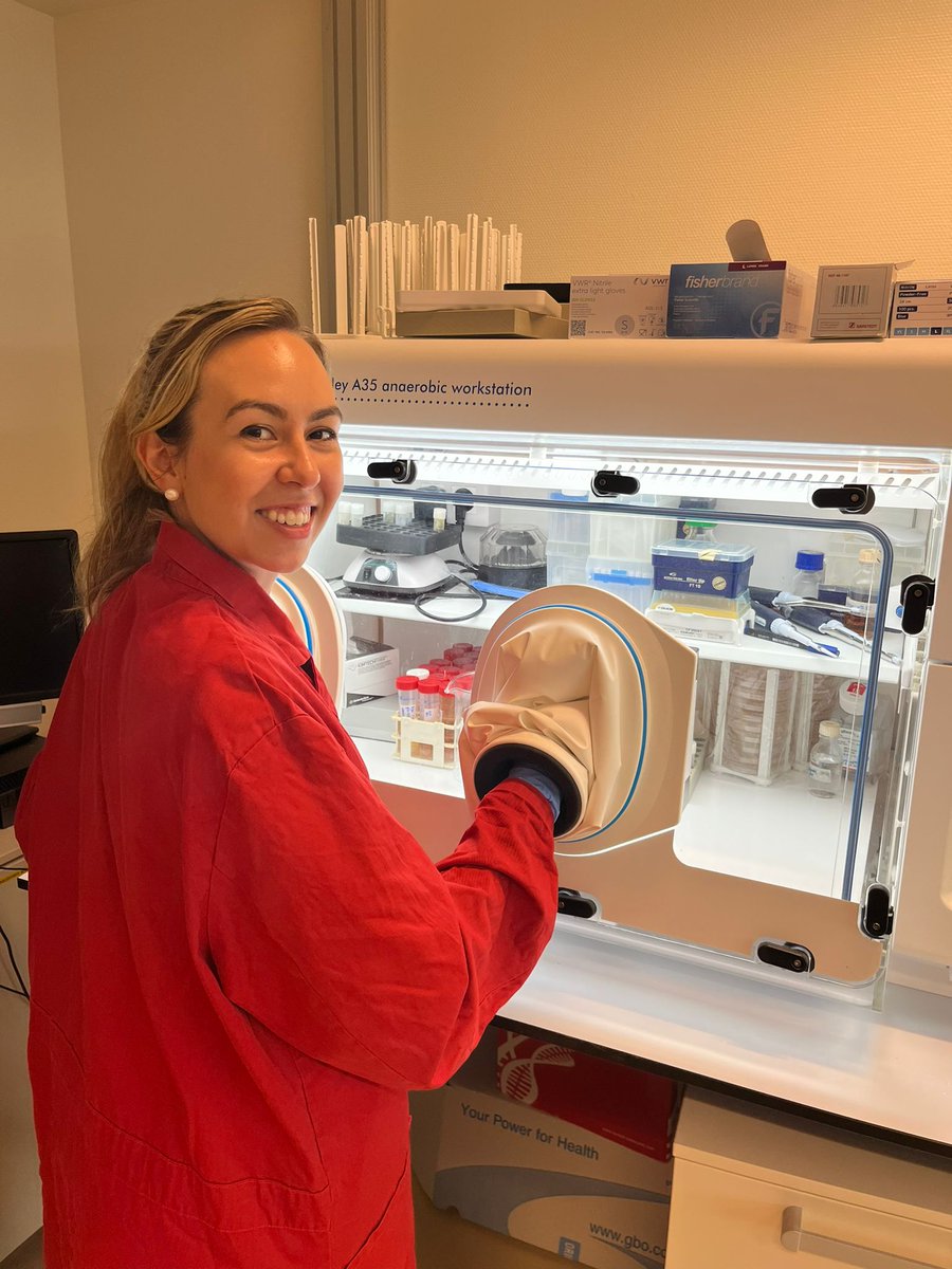 gabiboelter's tweet photo. I had such an enjoyable time in Amsterdam visiting @UvA_Amsterdam. I could learn more about gut microbiome and how to work with anaerobic bacteria. Thanks to everyone who hosted me there and @u21news for the funding! An extra was to visit the amazing @Micropia https://t.co/TEfbmeX5nj