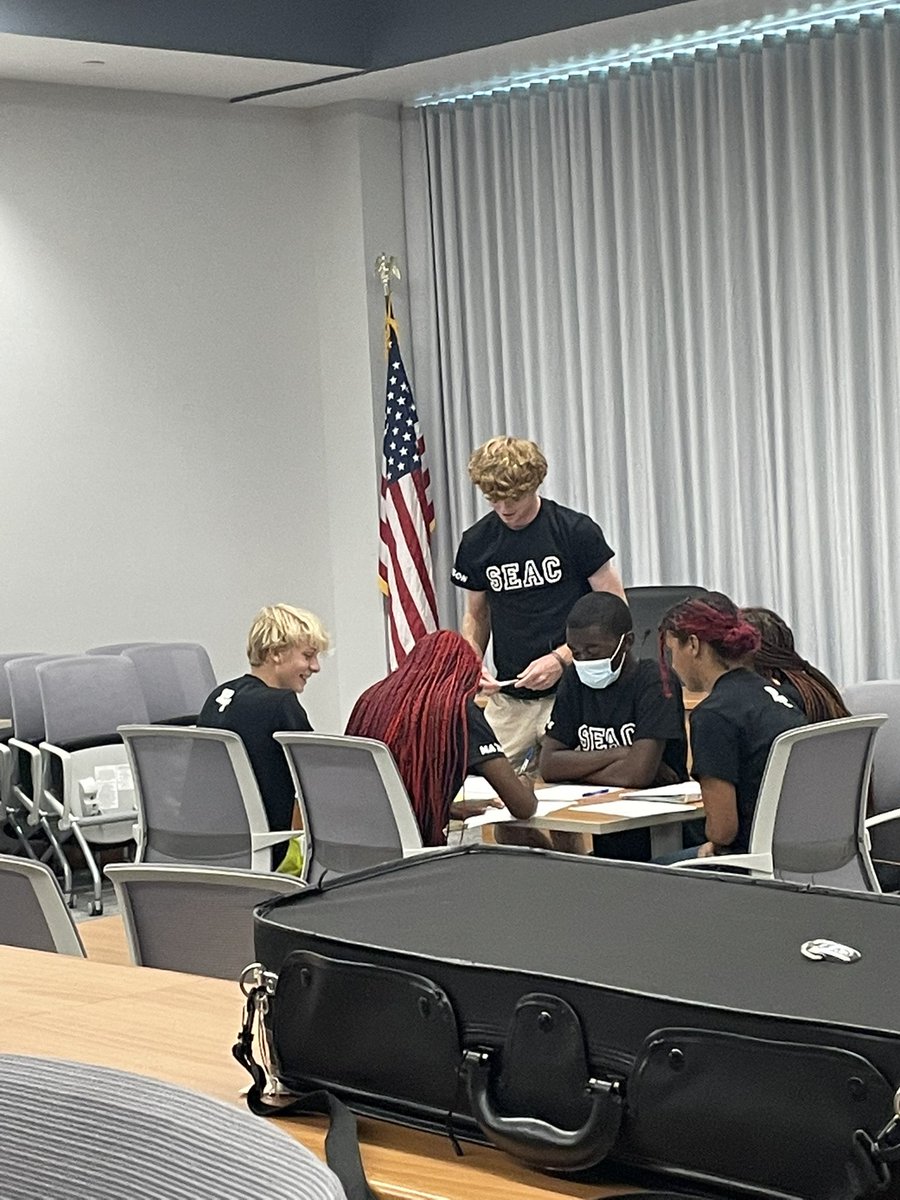 ChiefEquityPPS's tweet photo. Student Equity Advisory Council (SEAC) preparing for the first forum.  Great things happening. https://t.co/SCPGm2nLiZ