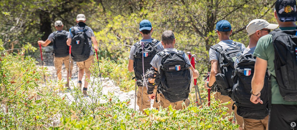 santearmees's tweet photo. Dernière ligne droite pour #UltraOps❗️
L'équipe de l'association a effectué ses derniers entrainements à l’HIA Sainte-Anne.
Le #raid dans le désert des Bardenas, réalisé au profit des #blessés de guerre et du #CTSA débute en sept. 22
👉https://t.co/O4Tv0Emcs3
#CohésionDéfense https://t.co/dirpn0gadA