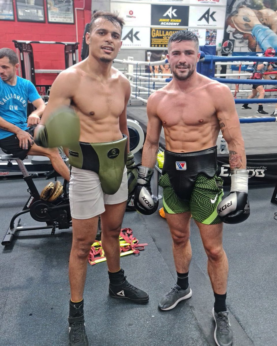 Markheffron91's tweet image. Class rounds of sparing done this morning with @malik_zinad iron sharpens iron 💥🥊 #kiddynamite #teamheffron 
@GallaghersGym