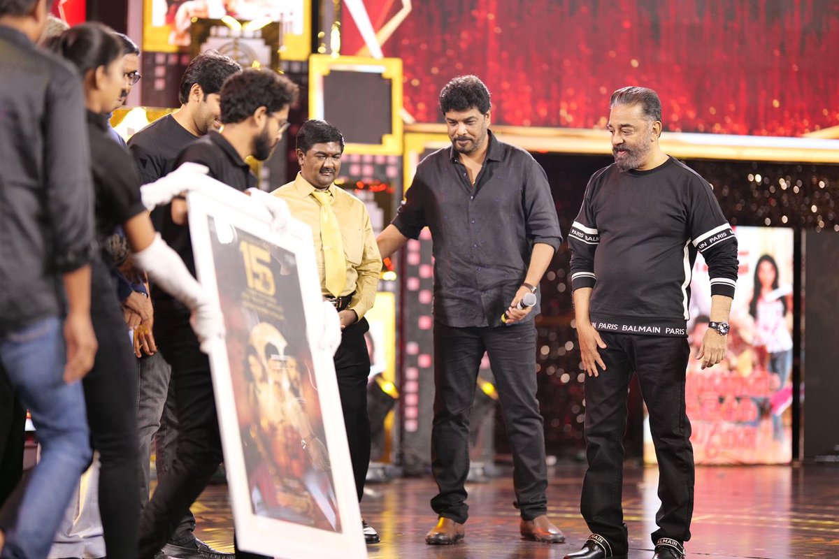 RedGiantMovies_'s tweet photo. To the team that had a successful ride at the box office.

BIG CONGRATULATIONS 🎉 

Watch team #Aranmanai3 celebrate the big success with #Ulaganayagan @ikamalhaasan at #15YearsofRedGiantMovies celebrations on @kalaignartv_off on Aug 28th at 9AM

#SundarC @arya_offl @Udhaystalin https://t.co/CD3n1jWGGo