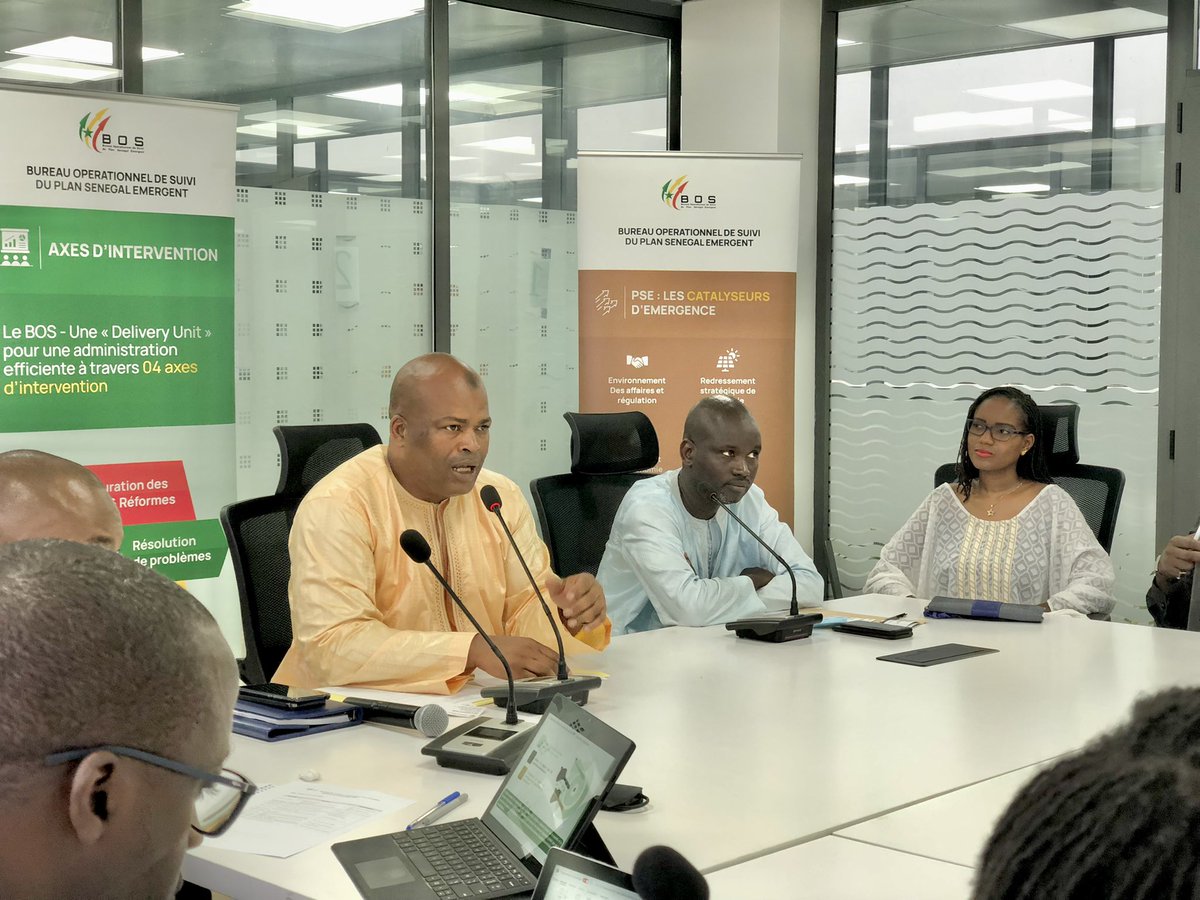 BOCS_PP2050's tweet photo. Plus d’une vingtaine de jeunes leaders africains du @yalidakar ont participé ce vendredi à un atelier pédagogique sur le #PSE, les activités et les réalisations du #BOS.
-
#senegalemergent #leadership #Afrique #yali #youngleader #senegal https://t.co/Q3MghVr8Te