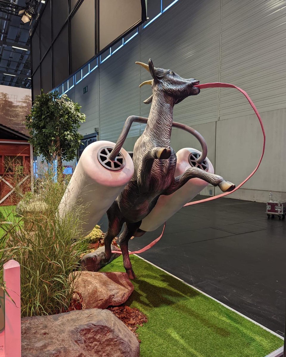 spur_creative's tweet photo. @TheNathiJEDWARD @GoatSimulator Did you try the game? Here are some pictures especially for you @TheNathiJEDWARD of Pilgor from #GoatSimulator3GAME https://t.co/46w4jWMBTQ