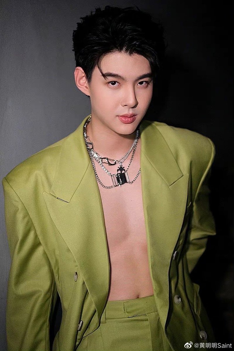 #Saint_sup