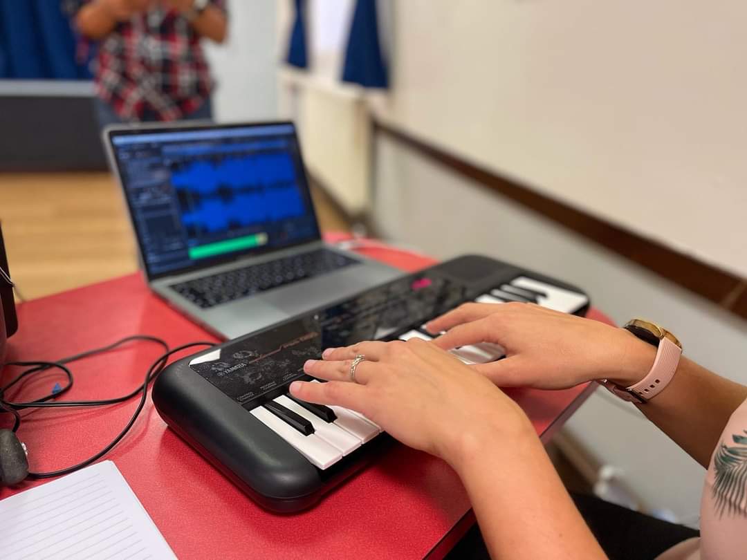 Here is a snapshot of our musical director doing what she does best!

Rehearsals are well underway and our cast are absolutely smashing it!

You do not want to miss this show!

Get your tickets at:
attleboroughplayers.co.uk

#rewind #attleboroughplayers #MusicIsTheKeyToHappiness